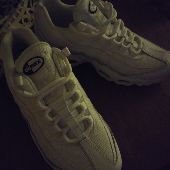 Airmax 95s size 7.5 - Picture 2 of 2